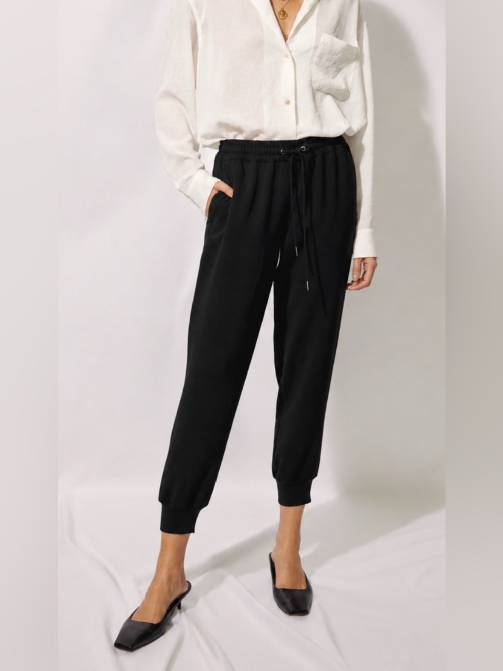 Aritzia Wilfred Buffon Crepe Jogger - Blue/Grey - Size M